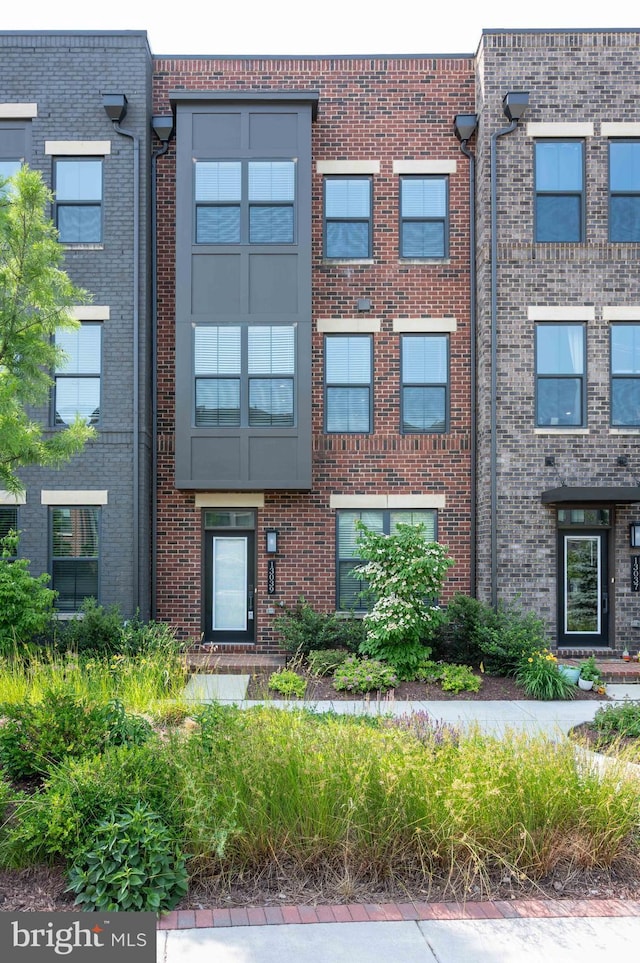 13039 Hattontown Sq, Herndon, VA 20171 - view of building exterior