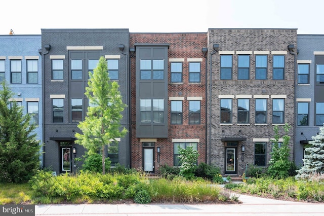 13039 Hattontown Sq, Herndon, VA 20171 - view of property