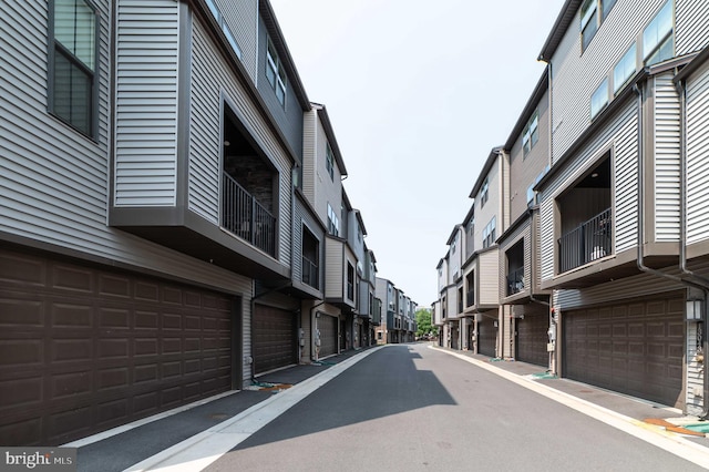 13039 Hattontown Sq, Herndon, VA 20171 - view of street with a residential view