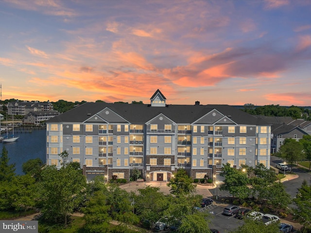 900 Marshy Cv Unit 111, Cambridge, MD 21613 - property at dusk featuring a water view