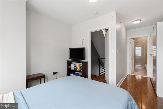 2117 Latona St, Philadelphia, PA 19146 - bedroom featuring dark wood-style floors and baseboards