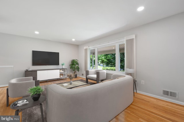 1515 Ainsley Rd, Silver Spring, MD 20904 - living room featuring wood finished floors, baseboards, and recessed lighting