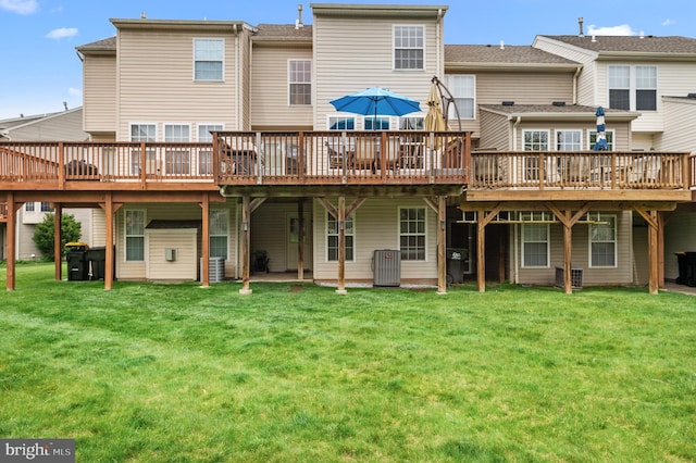 233 Windsor Ct, Quakertown, PA 18951 - rear view of house featuring a lawn and a deck