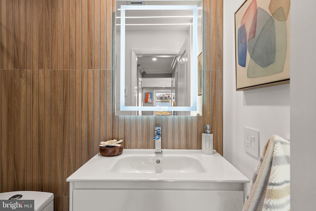 2186 Chesapeake Harbour Dr E, Annapolis, MD 21403 - half bath featuring toilet and vanity