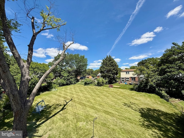 9733 Narragansett Pkwy, College Park, MD 20740 - view of green lawn