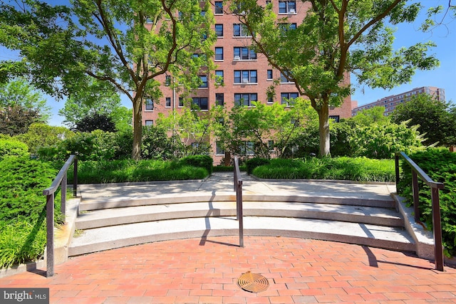 3801 Canterbury Rd Unit 817, Baltimore, MD 21218 - view of home's community
