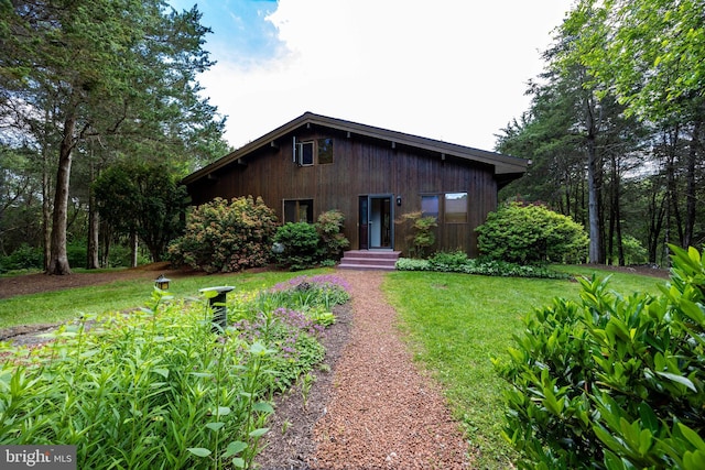 105 Fern Creek Ln, Martinsburg, WV 25404 - rustic home featuring a front yard