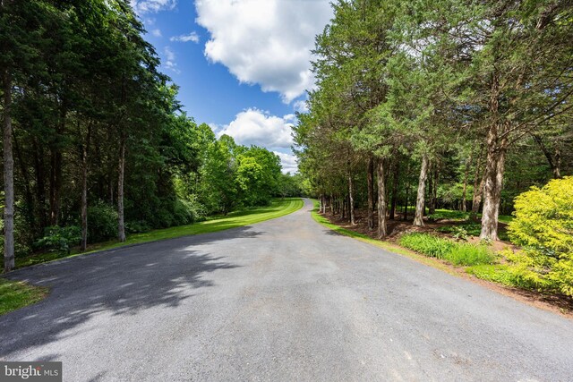 105 Fern Creek Ln, Martinsburg, WV 25404 - view of asphalt street