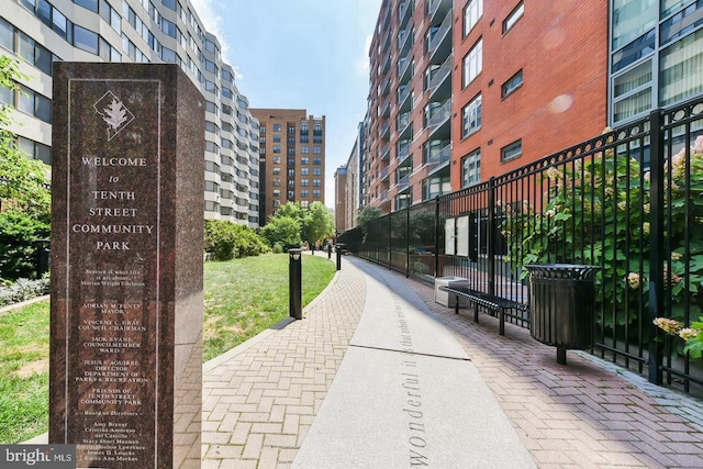 1111 11th St NW Unit 307, Washington, DC 20001 - view of property's community with a city view