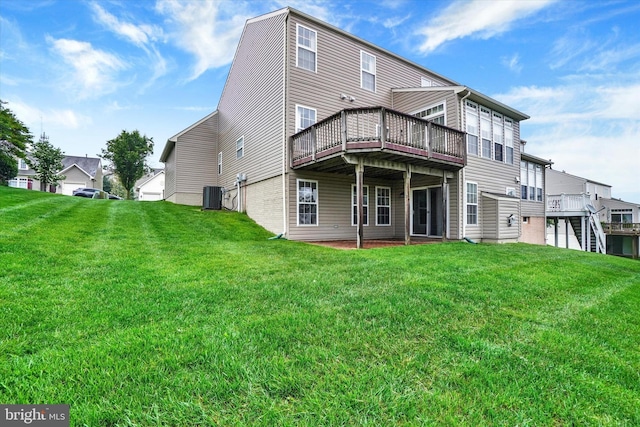 259 Prospect Cir Unit 8, Shrewsbury, PA 17361 - back of property featuring central AC unit, a wooden deck, and a lawn
