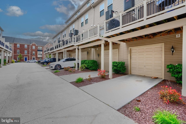 888 S Macon St, Baltimore, MD 21224 - view of asphalt road featuring a residential view
