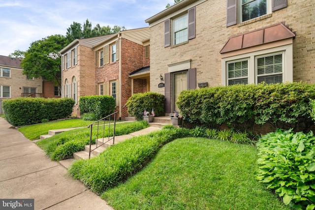 10334 Hampshire Green Ave, Fairfax, VA 22032