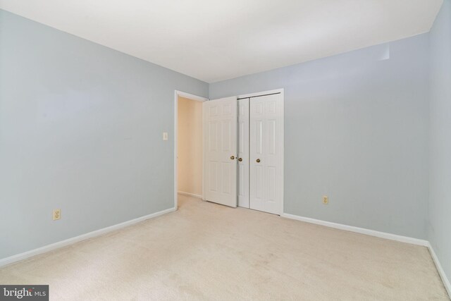 10334 Hampshire Green Ave, Fairfax, VA 22032