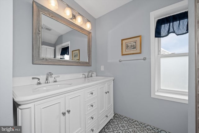 1408 Riverview Ave, Wilmington, DE 19806 - bathroom featuring double vanity