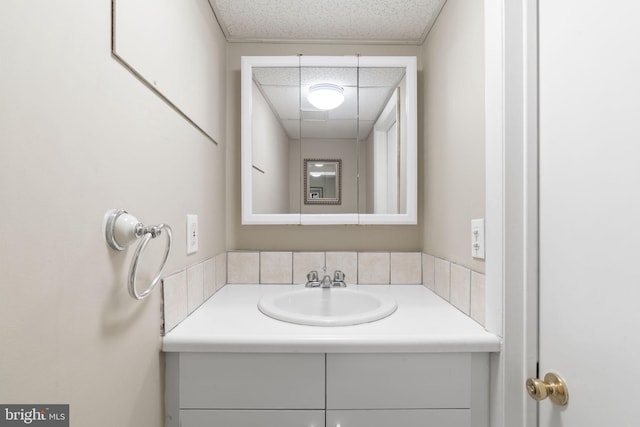 858 S Front St, Philadelphia, PA 19147 - bathroom featuring vanity