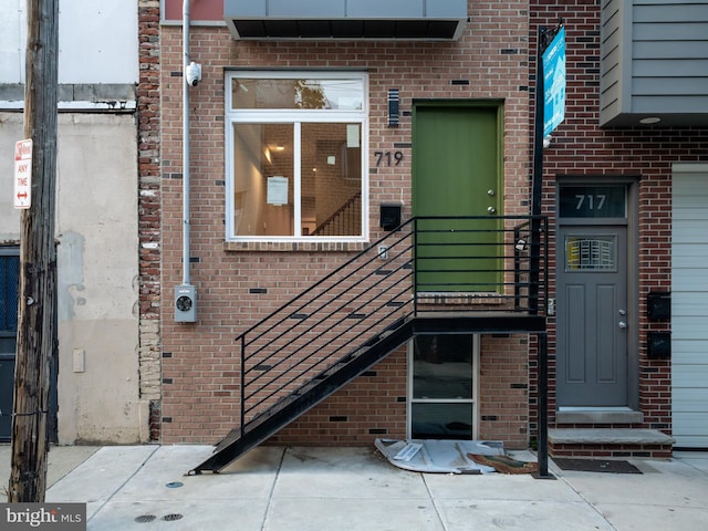 719 Cantrell St, Philadelphia, PA 19148 - entrance to property with brick siding