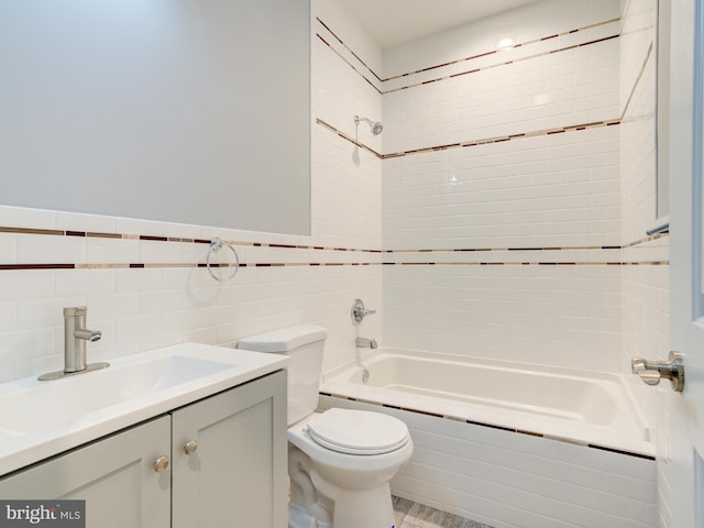 719 Cantrell St, Philadelphia, PA 19148 - full bath featuring toilet, washtub / shower combination, tile walls, and vanity