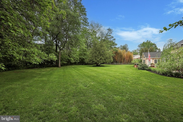 609 Ederer Ln, Ambler, PA 19002 - view of yard