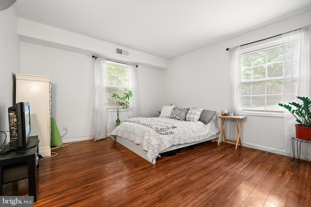 5907L Noblestown Rd Unit 72, Springfield, VA 22152 - bedroom featuring wood finished floors and baseboards