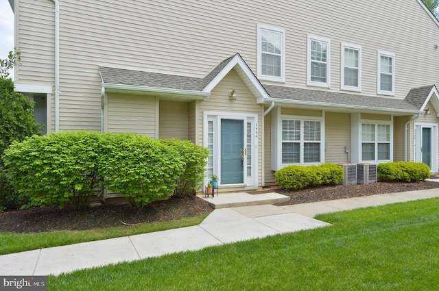2404 Stokes Rd, Mount Laurel, NJ 08054 - multi unit property with central AC unit and a front lawn
