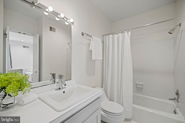 8901 Potomac Station Ln, Potomac, MD 20854 - bathroom featuring vanity, shower / tub combo, and toilet