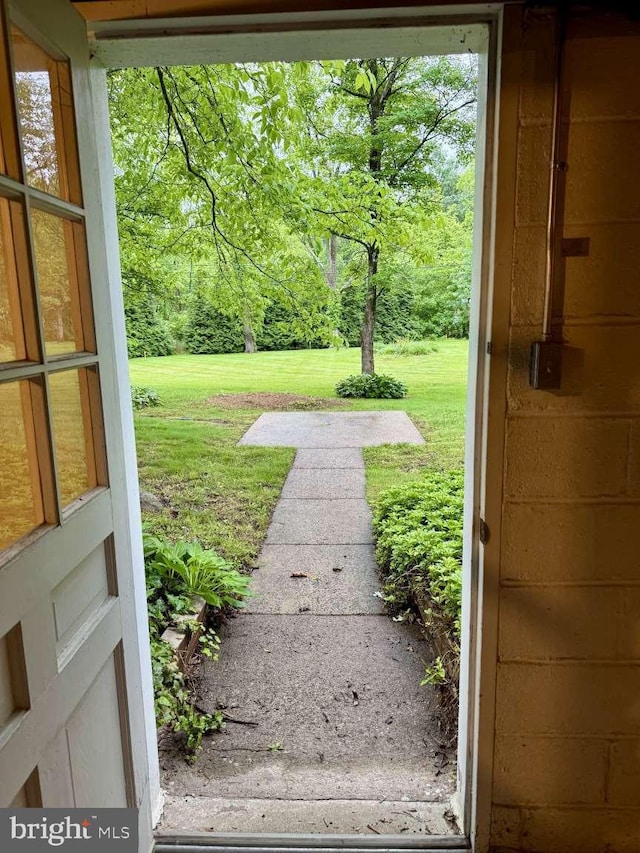 127 Homestead Dr, Doylestown, PA 18901 - view of grassy yard