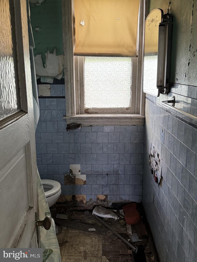 1120 W 9th St, Chester, PA 19013 - bathroom featuring toilet