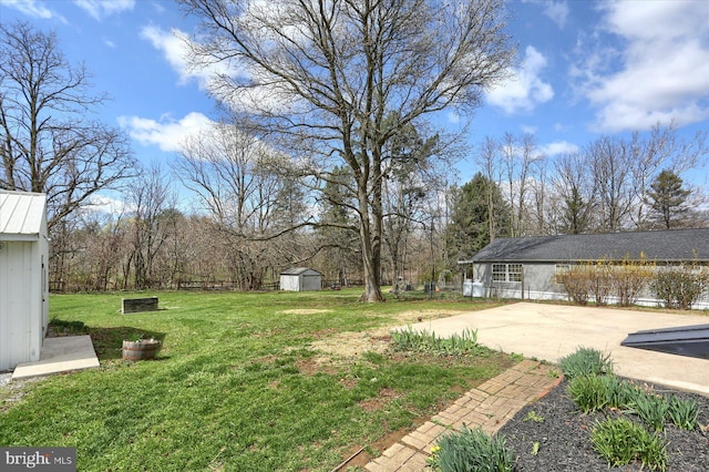 323 Plaza Dr, Palmyra, PA 17078 - view of grassy yard featuring a patio