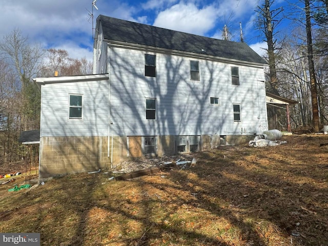 431 2nd St, Harveys Lake, PA 18618 - view of home's exterior with a sunroom