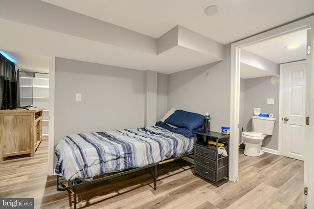 5221 Trumps Mill Rd, Baltimore, MD 21206 - bedroom featuring light wood finished floors and baseboards