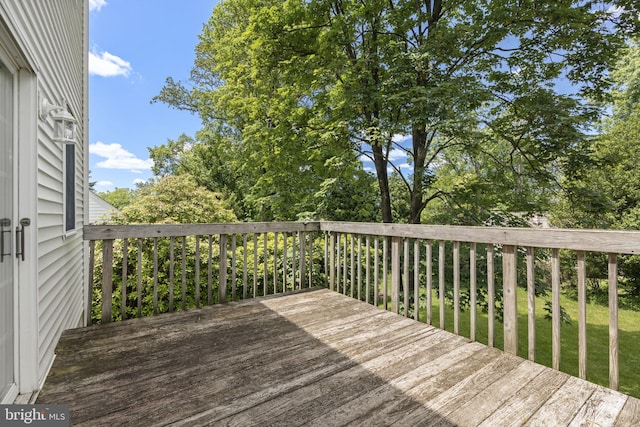 534 Hillcrest Ave, Glenside, PA 19038 - view of wooden terrace