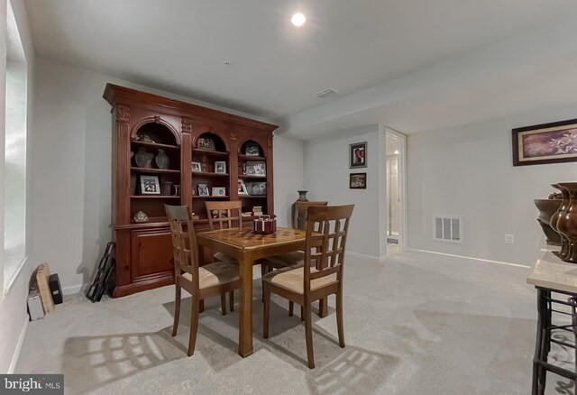 8716 Windon Ct, Waldorf, MD 20603 - dining area featuring light carpet and baseboards