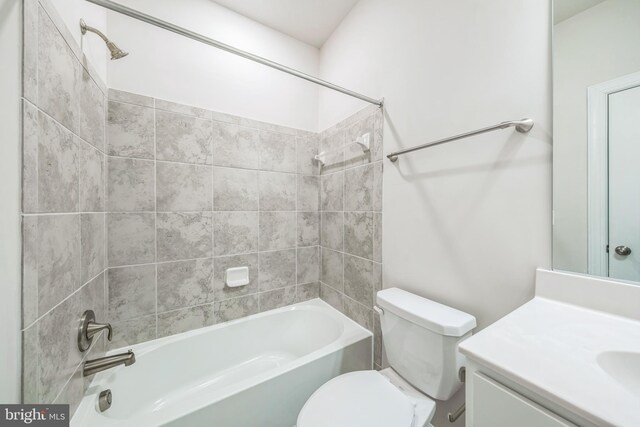 8039 Baxter St, Derwood, MD 20855 - full bathroom featuring toilet, vanity, and washtub / shower combination