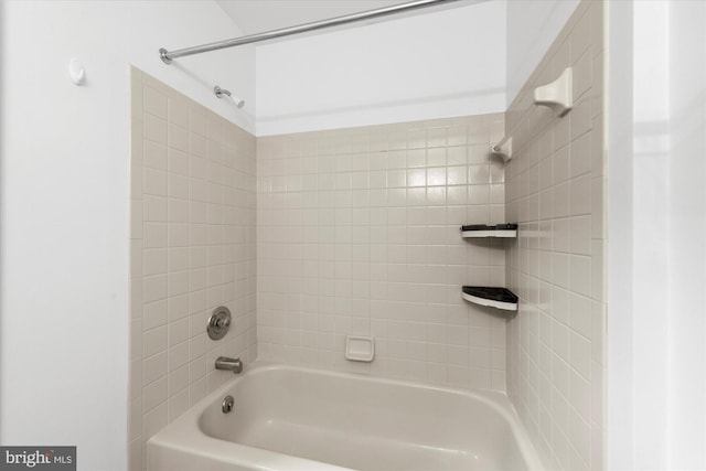 207 Fairfield Ct Unit 207, West Chester, PA 19382 - full bath featuring shower / washtub combination