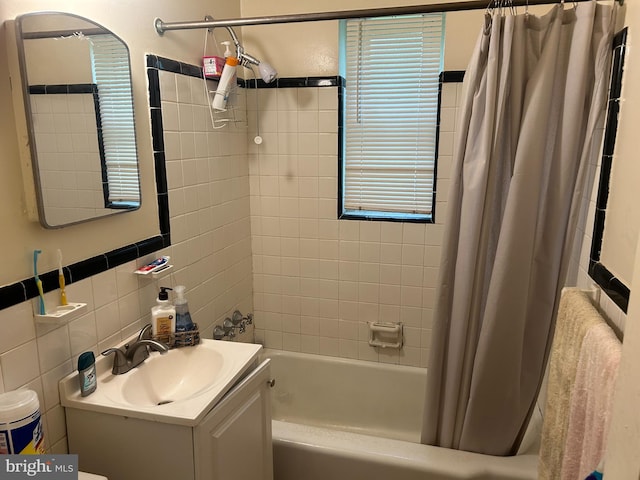 2402 Berkley St, Temple Hills, MD 20748 - bathroom featuring shower / tub combo, vanity, and toilet
