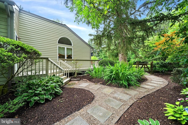 114 W Pembrey Dr, Wilmington, DE 19803 - view of yard featuring a wooden deck
