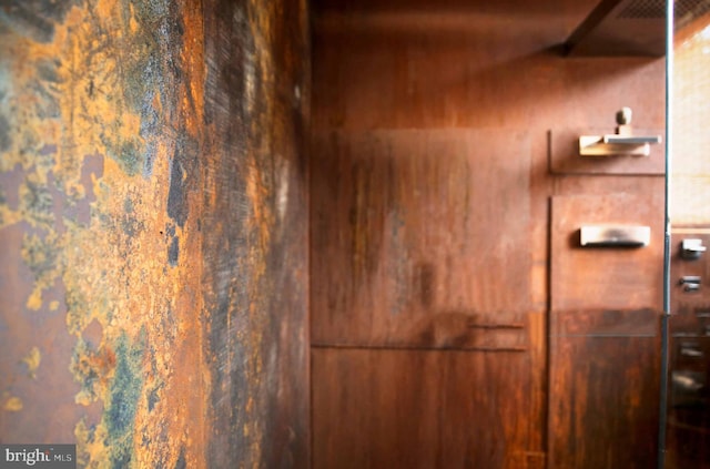 6101 Gentry Ln, Baltimore, MD 21210 - detailed view