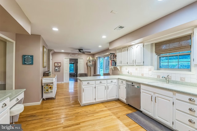 550 Font Rd, Downingtown, PA 19335 - kitchen featuring dishwasher, a sink, a peninsula, light countertops, and a ceiling fan