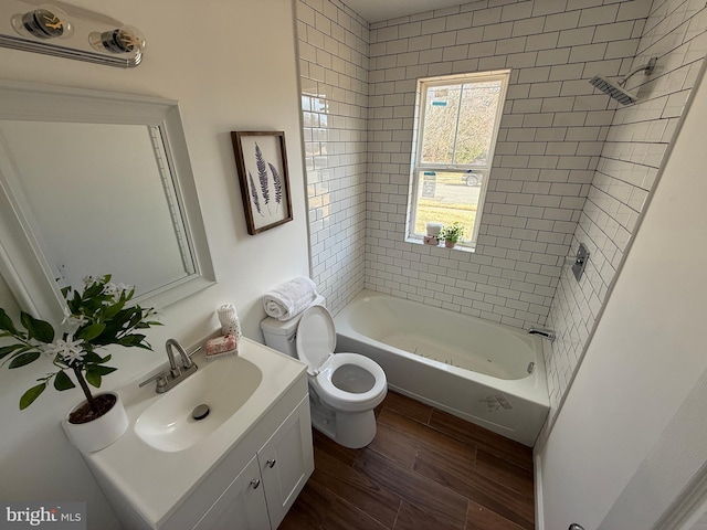 943 Columbus Rd, Burlington, NJ 08016 - full bath featuring toilet, vanity, wood finished floors, and shower / bathtub combination