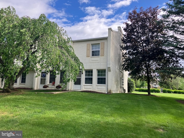 1620 Blue Course Dr, State College, PA 16801 - view of front of property featuring a front yard and a chimney