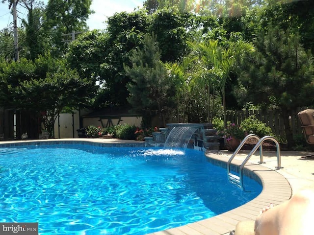 1211 Birch Ave, Baltimore, MD 21227 - swimming pool with a fenced backyard