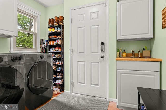 725 Cornerstone Ln, Bryn Mawr, PA 19010 - laundry room featuring cabinet space, washing machine and dryer, and baseboards