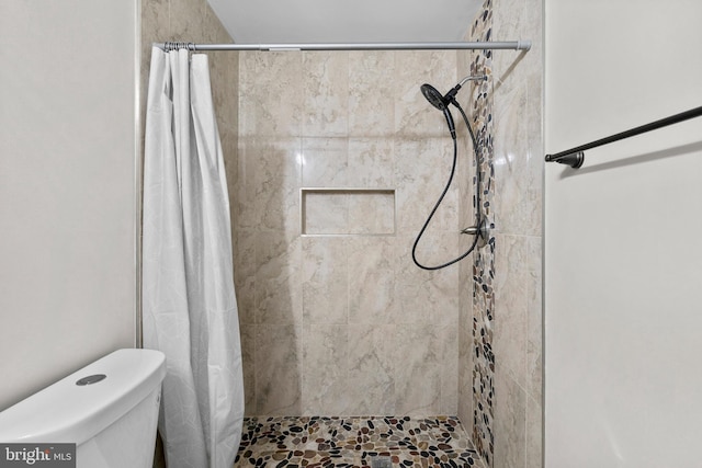 5908 Michael Rd, Waldorf, MD 20601 - full bathroom featuring a tile shower and toilet