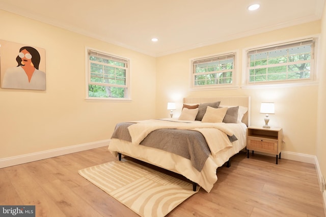 5503 Blacksburg Rd, Springfield, VA 22151 - bedroom featuring ornamental molding, baseboards, multiple windows, light wood-type flooring, and recessed lighting