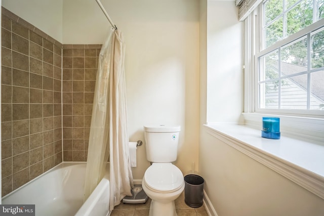 3930 6th St S, Arlington, VA 22204 - full bathroom with healthy amount of natural light, shower / bath combination with curtain, toilet, and tile patterned flooring