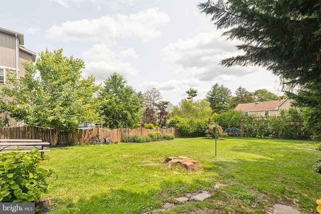 137 Sutton Rd, Ardmore, PA 19003 - view of yard