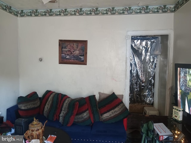 1917 Lemmon St, Baltimore, MD 21223 - view of living room