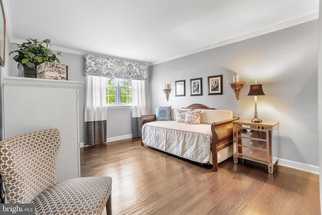 7 Seedling Dr, Holland, PA 18966 - bedroom featuring crown molding, wood finished floors, and baseboards