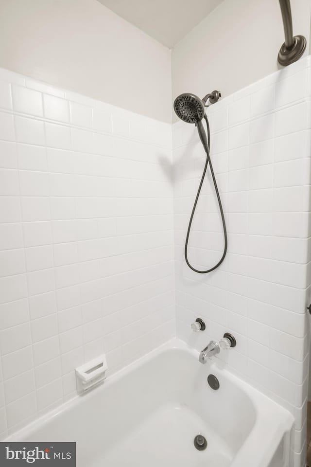 145 Nursery Ave, Levittown, PA 19057 - full bathroom featuring washtub / shower combination