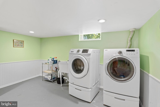 6 Trevett Blvd, Newark, DE 19702 - laundry area featuring washer and dryer, wainscoting, and recessed lighting